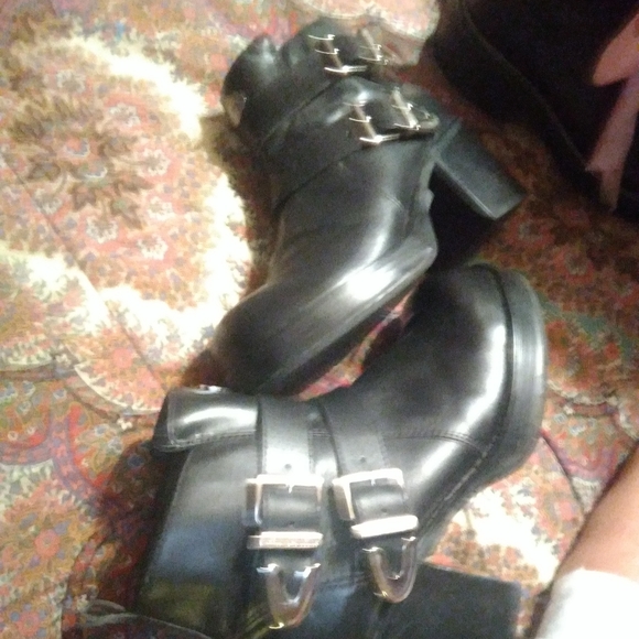 *****SOLD******* - Picture 3 of 3